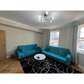 5th Floor Modern Flat Near Edgware Road-F59